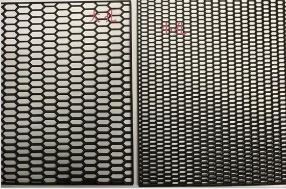 Kohlenstoff-Faser PVC beschichtete Mesh Black Automobile Network 120cm x 40cm Größen-überzogener Plastikdraht Mesh Panels